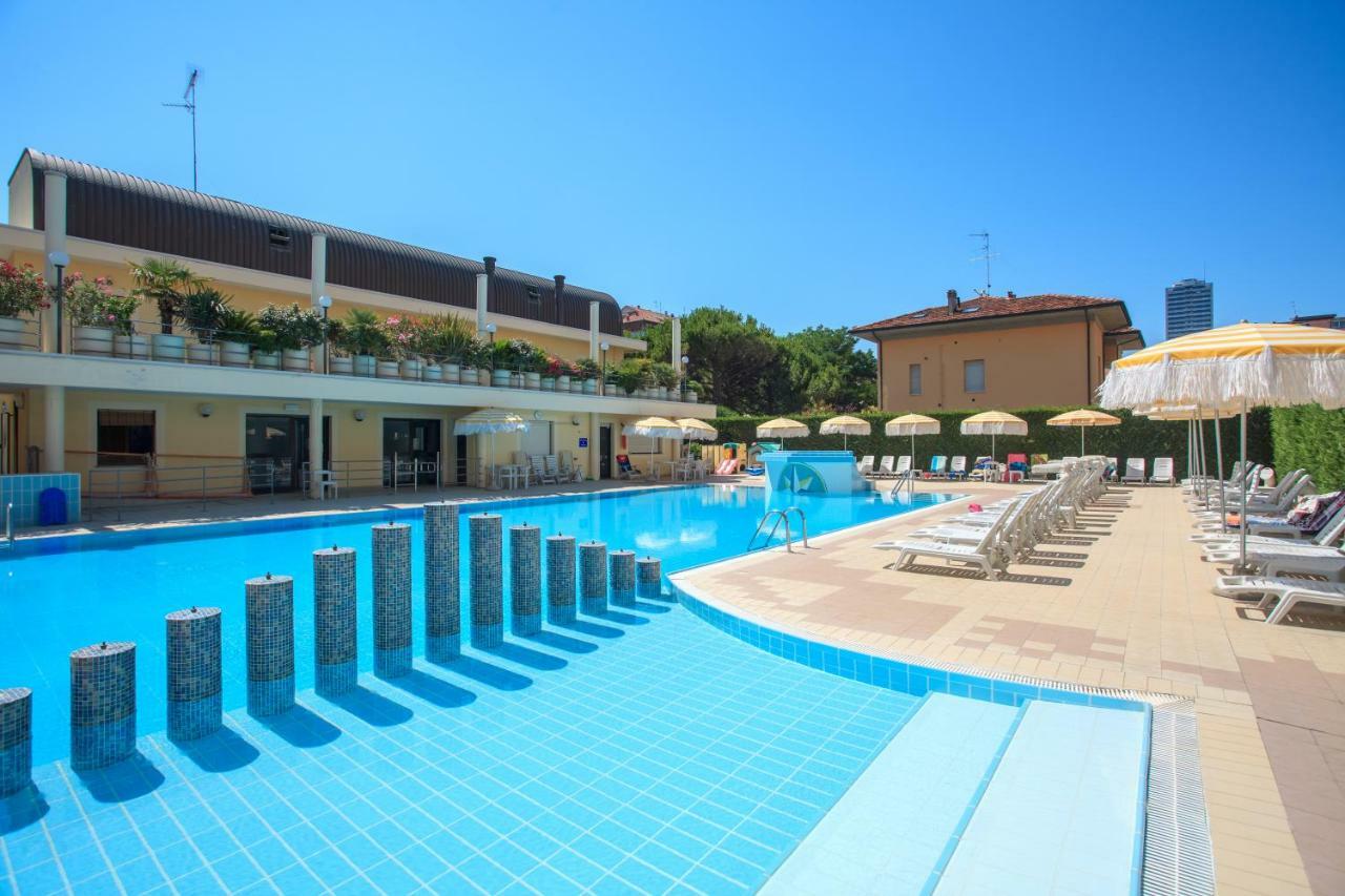 Hotel Gaia Cesenatico Exterior photo